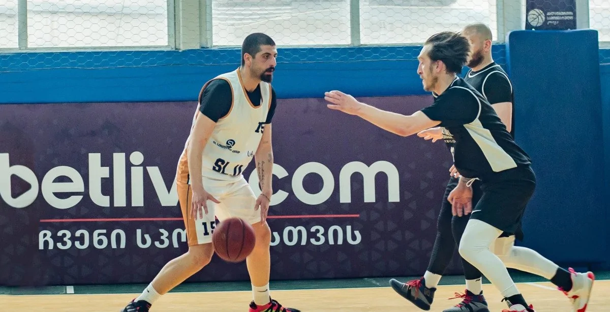 ezgif 1 906a601f19 1 ბეთლაივი კალათბურთის სამოყვარულო ლიგის მთავარი სპონსორი გახდა